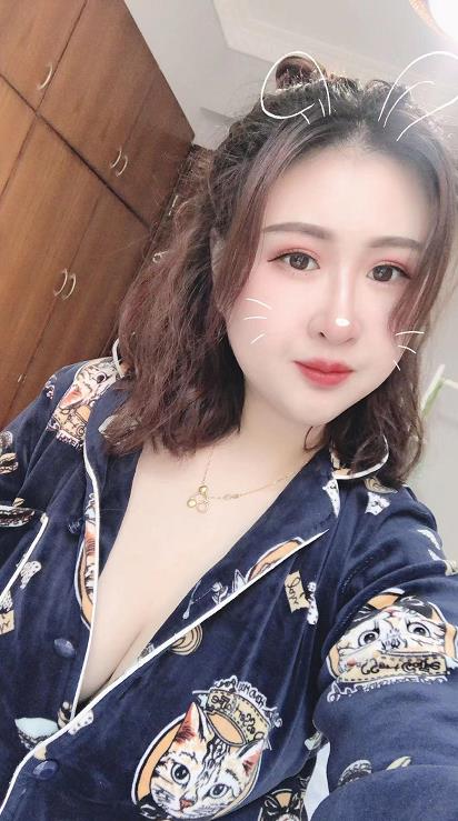 38D胸大南山妹子